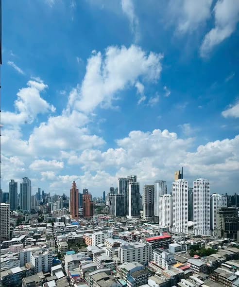 Life Rama 4 – Asoke
