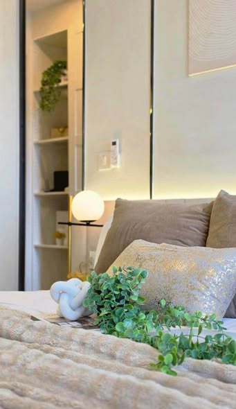 living room and bedroom of Life Rama 4 – Asoke