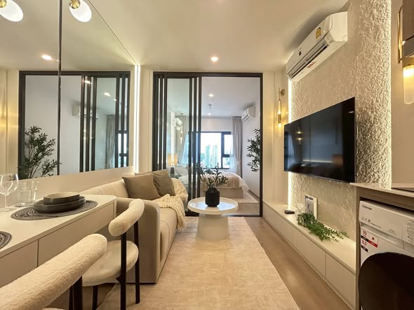 living room and kitchen of Life Rama 4 – Asoke