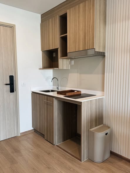 room interior and kitchen of Life Rama 4 – Asoke