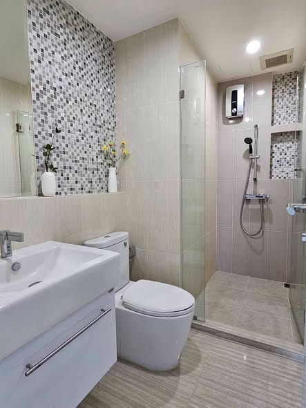 bathroom of Life Ratchadapisek