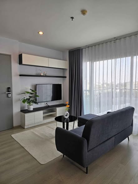 bedroom and living room of Life Ratchadapisek