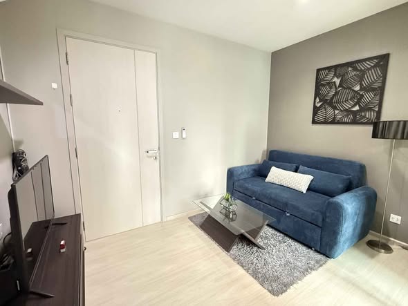bedroom and living room and room interior of Life Sukhumvit 48