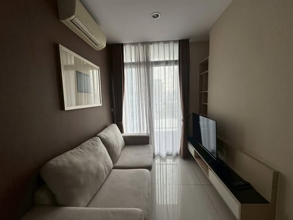 living room and bedroom of อัพเอกมัยคอนโดมิเนียม