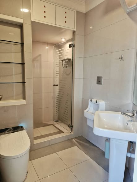 bathroom of Lumphini Park View