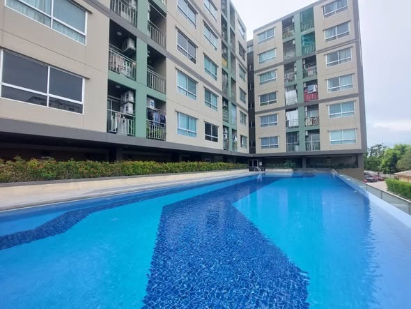 pool of Lumpini Mixx Thepharak – Srinagarindra