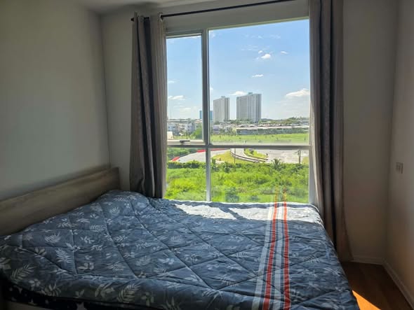 bedroom of Lumpini Place Bang Na