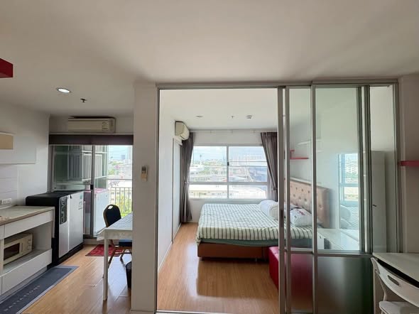 bedroom and room interior of Lumpini Place Srinagarindra – Hua Mak Station