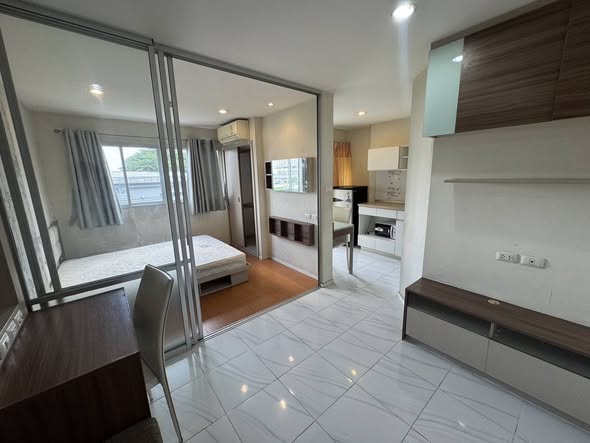 bedroom of Lumpini Ramintra