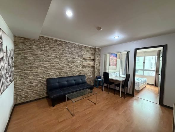 bedroom and living room of Lumpini Ville Cultural Center