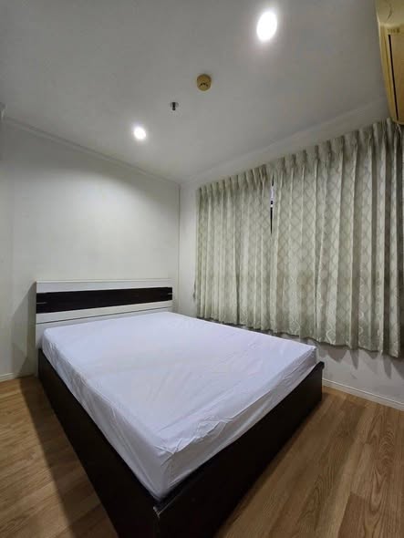 bedroom of Lumpini Ville La Salle – Bearing