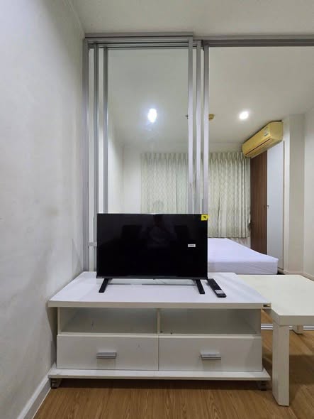 bedroom and room interior of Lumpini Ville La Salle – Bearing