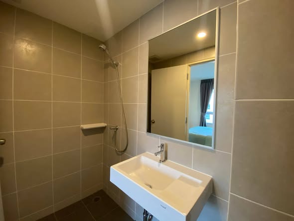 bathroom of Lumpini Ville Pranangklao – Riverview.