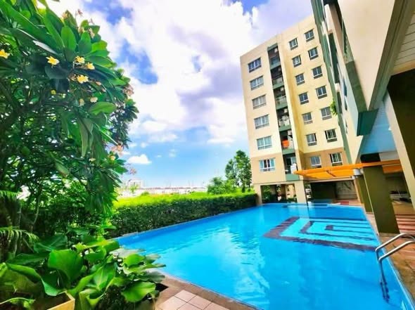 pool of Lumpini Ville Ramkhamhaeng 26