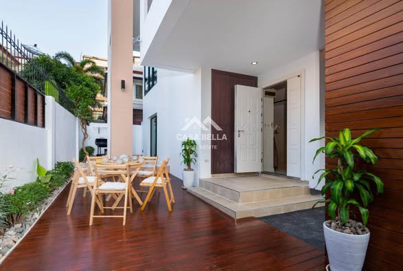 Luxury Pool Villa 99