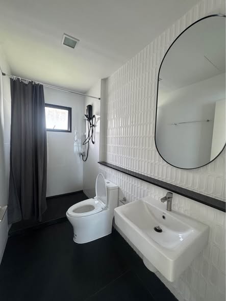 bathroom of Manthana Srinakarindra-Bangna
