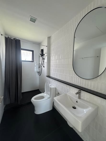 bathroom of Manthana Srinakarindra-Bangna