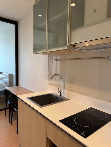 bathroom and kitchen of MARU Ekkamai 2