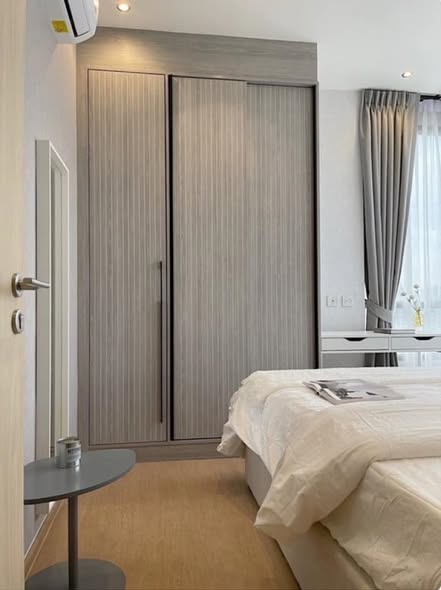 bedroom and room interior of MARU Ekkamai 2