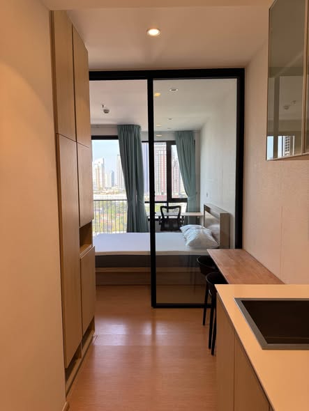 room interior and bathroom of MARU Ekkamai 2