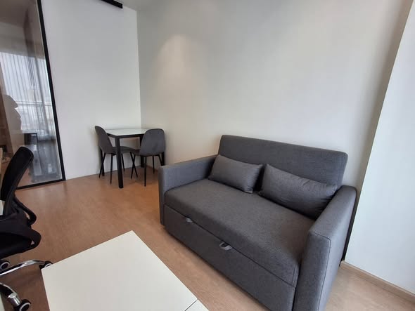living room of Maru Ladprao 15 : มารุ ลาดพร้าว 15