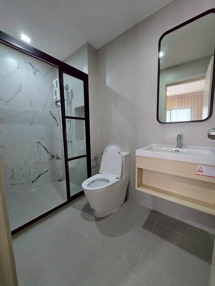 bathroom of Metris Rama 9-Ramkumhang