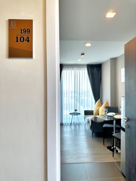 bedroom and room interior of Metro Luxe Riverfront Rattanathibet
