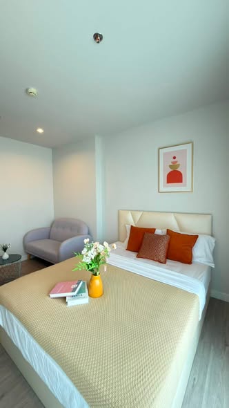 bedroom of Metro Sky Wutthakat