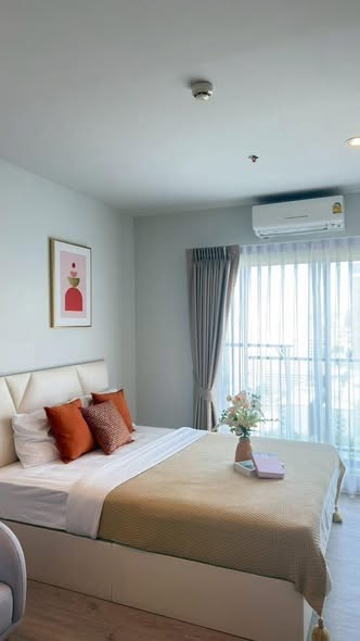 bedroom of Metro Sky Wutthakat