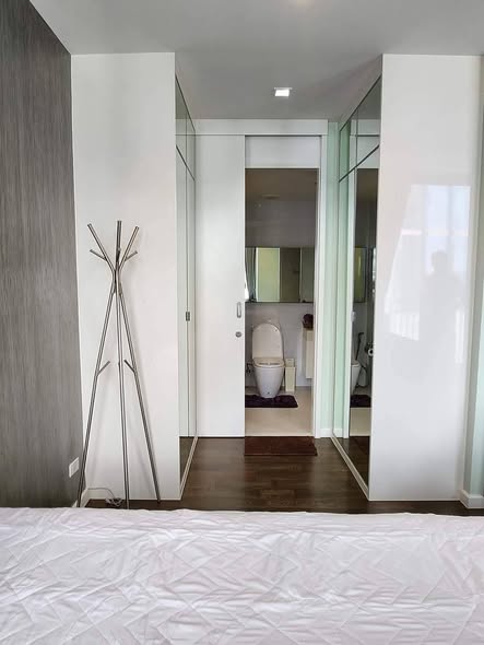 bedroom and room interior of Nara 9