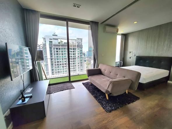 bedroom of Narathorn Place