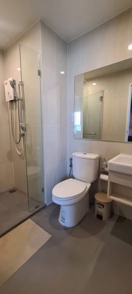 room interior and bathroom of NICHE MONO Bangpo