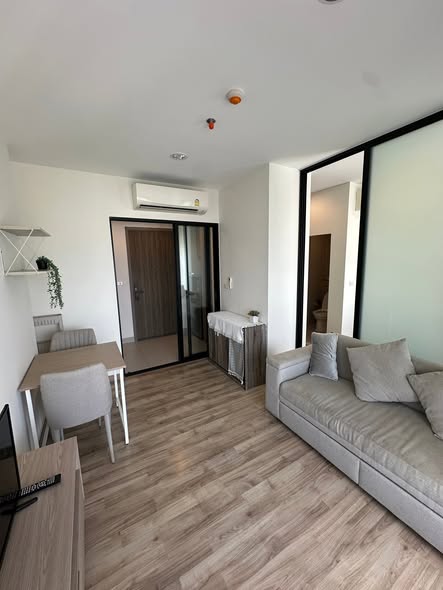 bedroom and room interior of Niche MONO Charoen Nakhon