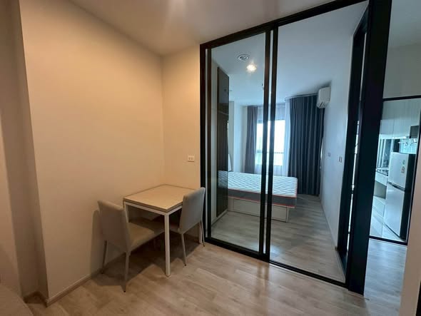 bedroom and room interior of นิช โมโน เมกะ สเปซ บางนา (Niche MONO Mega Space Bang Na)