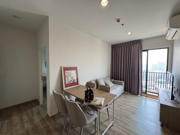 bedroom and living room of Niche MONO Sukhumvit Bearing