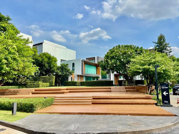 Nirvana Define Srinakarin-Rama9