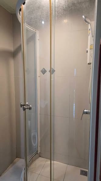 room interior and bathroom of Nivati Residence นิวาติ เรสซิเดนซ์