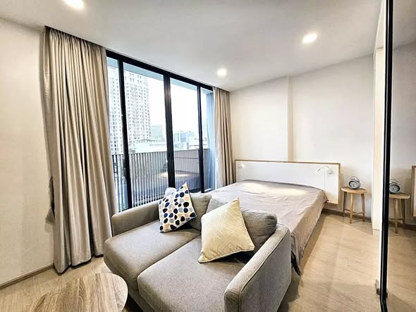 bedroom and living room of Noble Ambience Sukhumvit 42