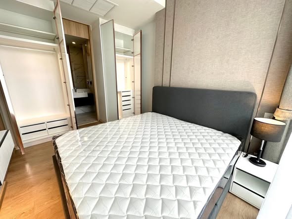 bedroom of Noble BE 19