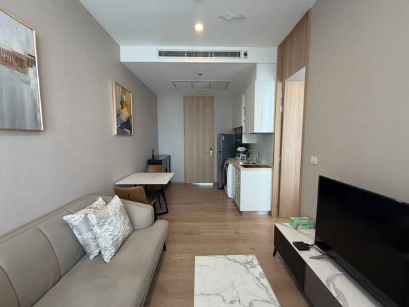 living room of Noble BE 19