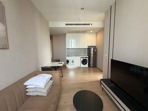 living room of Noble BE 19