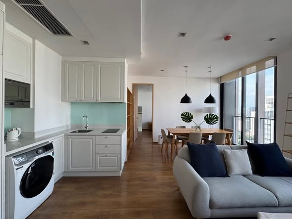 living room of Noble BE33