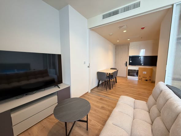living room of Noble Form Thonglor โนเบิล ฟอร์ม ทองหล่อ