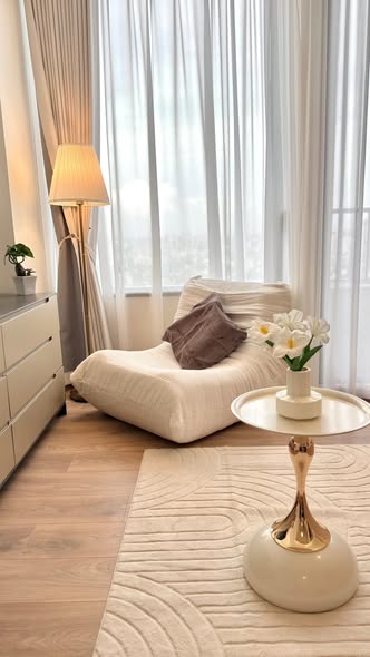 living room and bedroom of Noble Form Thonglor โนเบิล ฟอร์ม ทองหล่อ