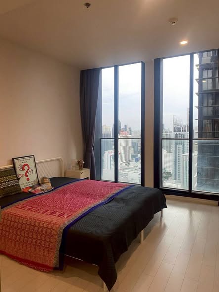 bedroom of Noble Ploenchit