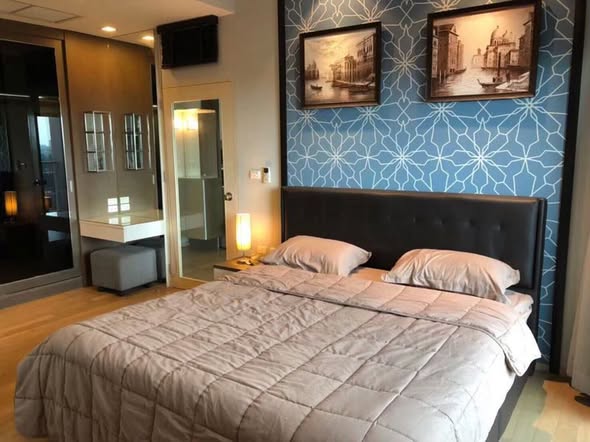 bedroom of Noble Reveal
