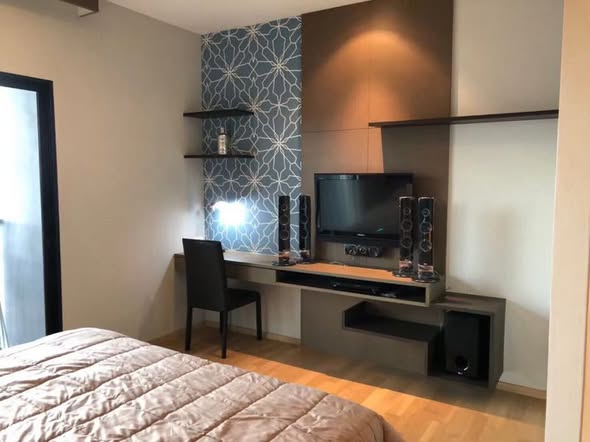 bedroom of Noble Reveal