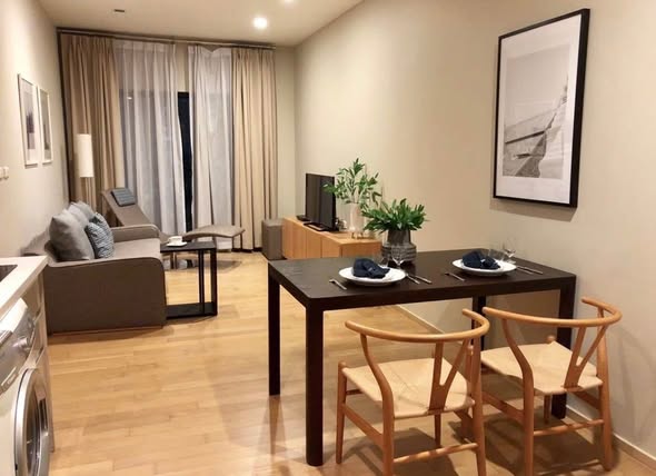 living room of Noble Reveal