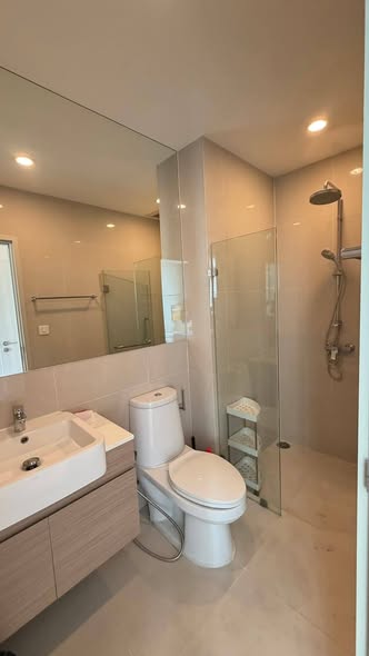 room interior and bathroom of Noble Revolve Ratchada 1
