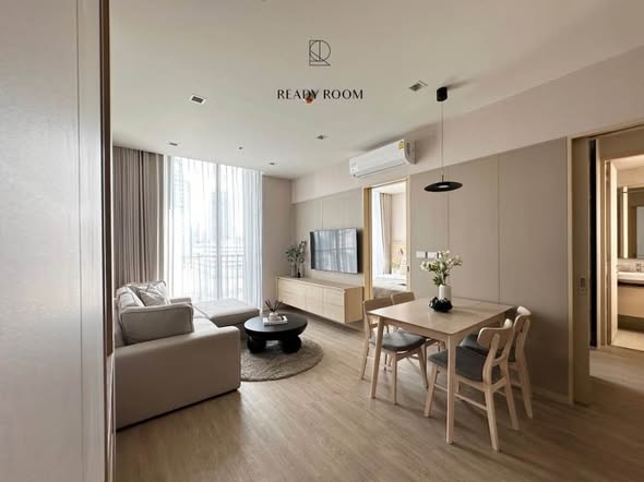 bedroom and living room of Noble State Sukhumvit 39